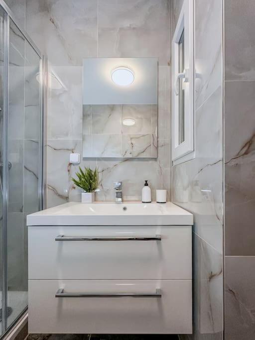 Apartament L'mai Riverside *