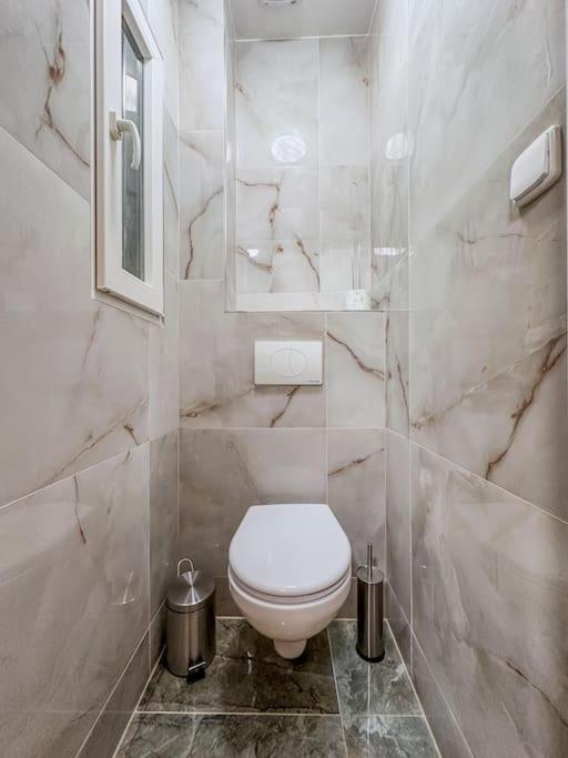 Apartament L'mai Riverside *